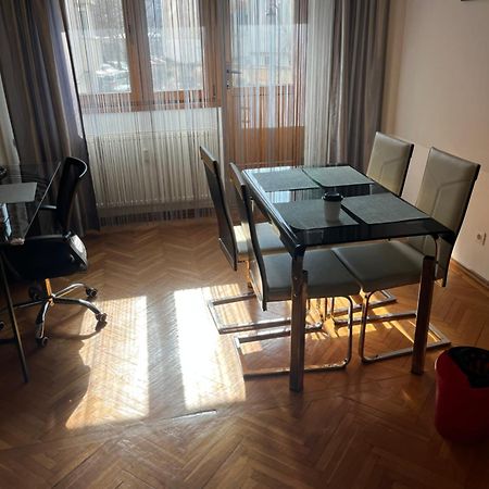 Romana 100 Sqm Deluxe Apartament Boekarest Buitenkant foto